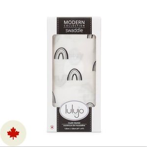 NWT 2/$40 Lulujo Baby Deluxe Muslin/swaddle Bamboo in modern rainbow.